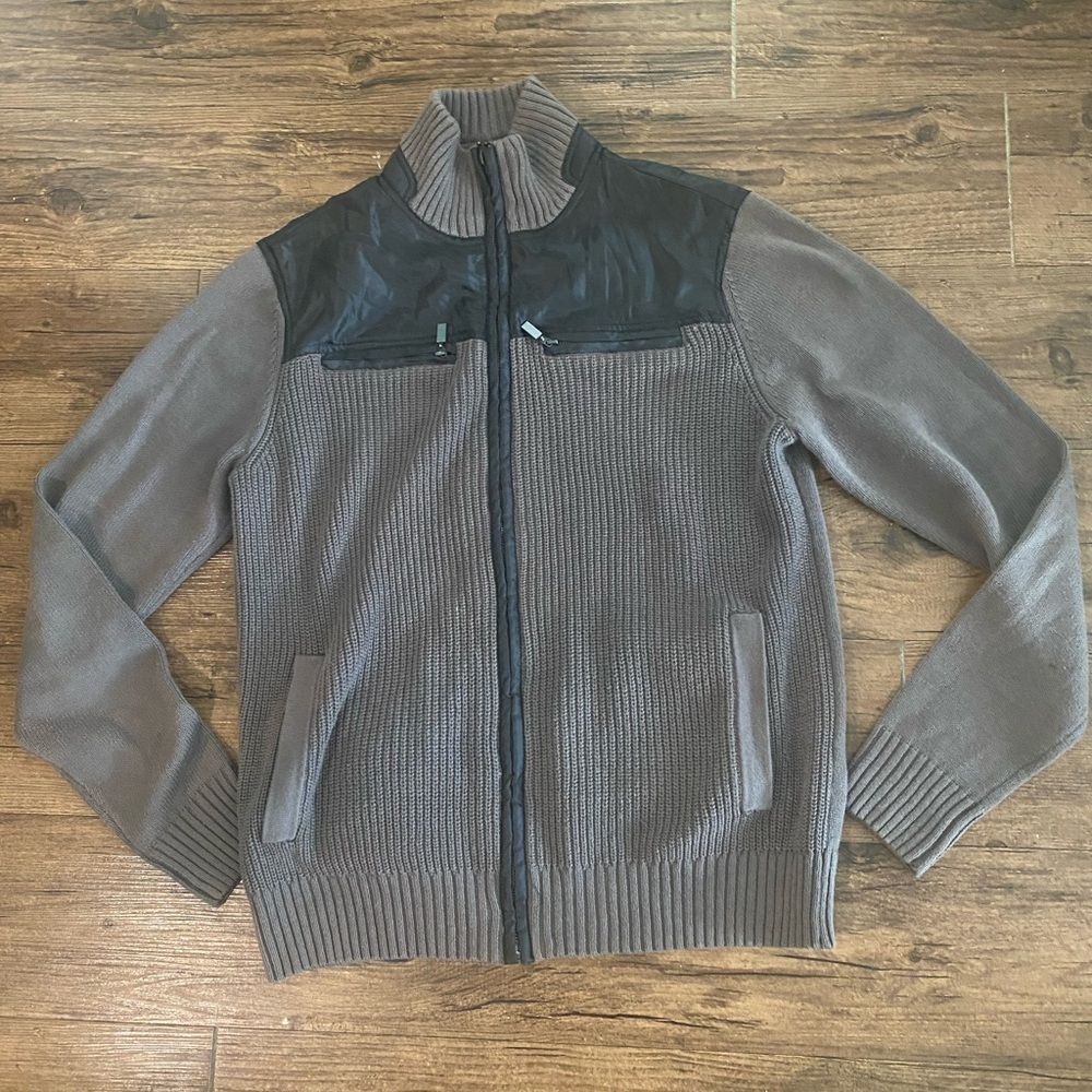 Guess Men's Gray Sweater with Black Accents Small